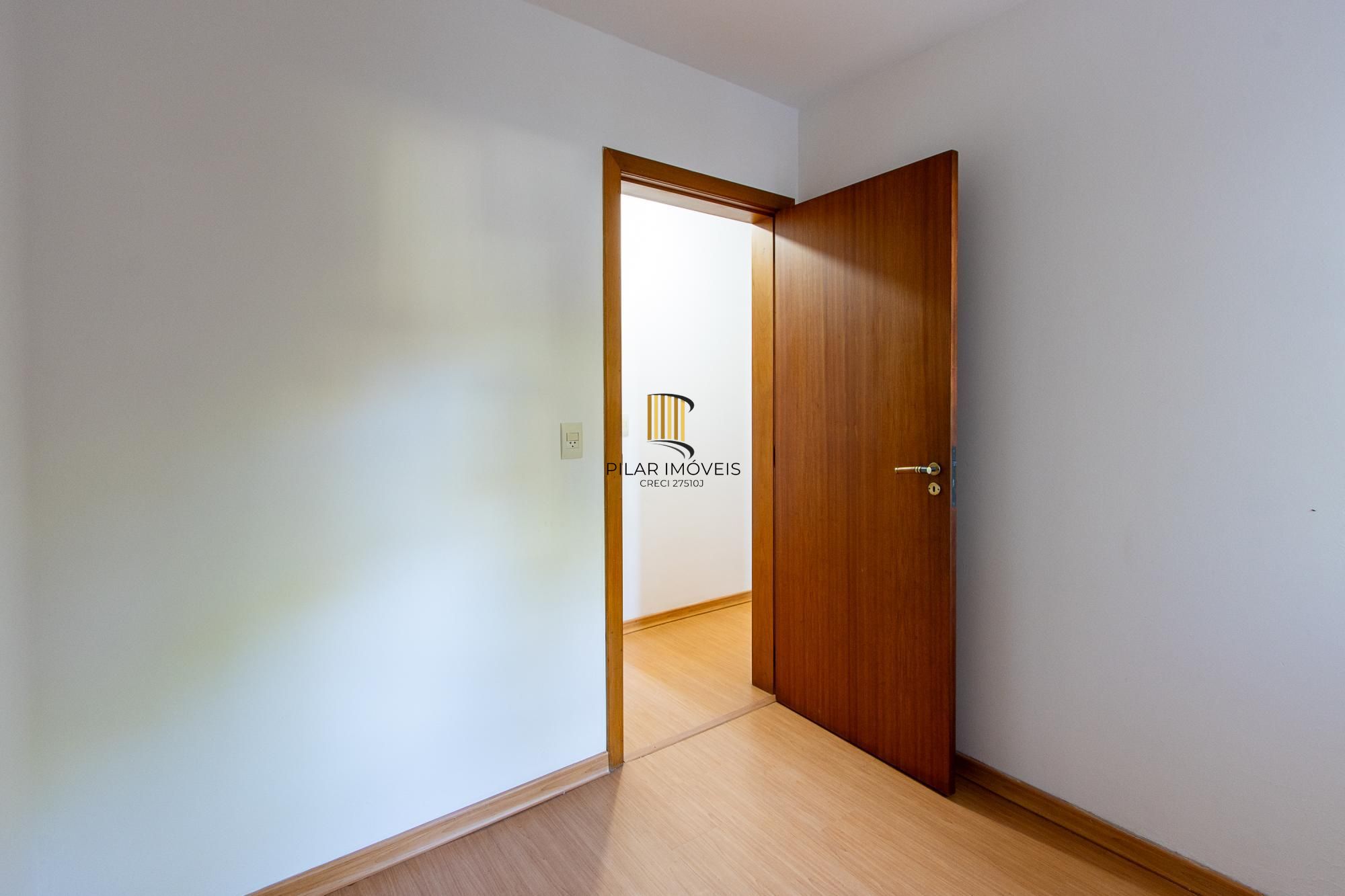 Apartamento bairro Cavalhada com 03 dormitórios, gabinete e 2 vagas 134,35m2 privativos!