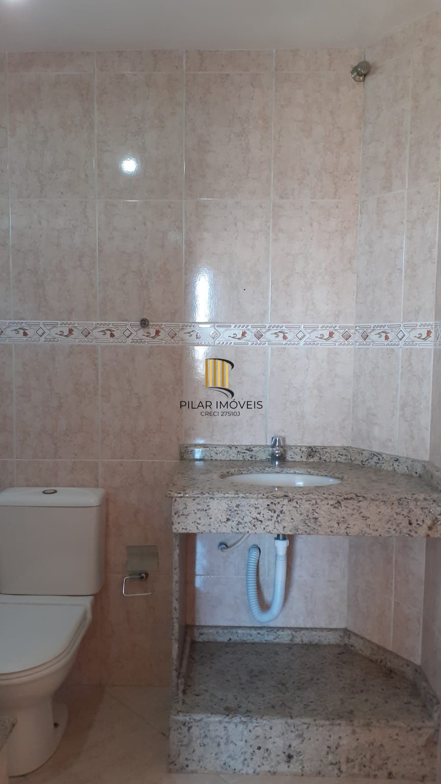 Casa 4 dormitórios no bairro Costa e Silva