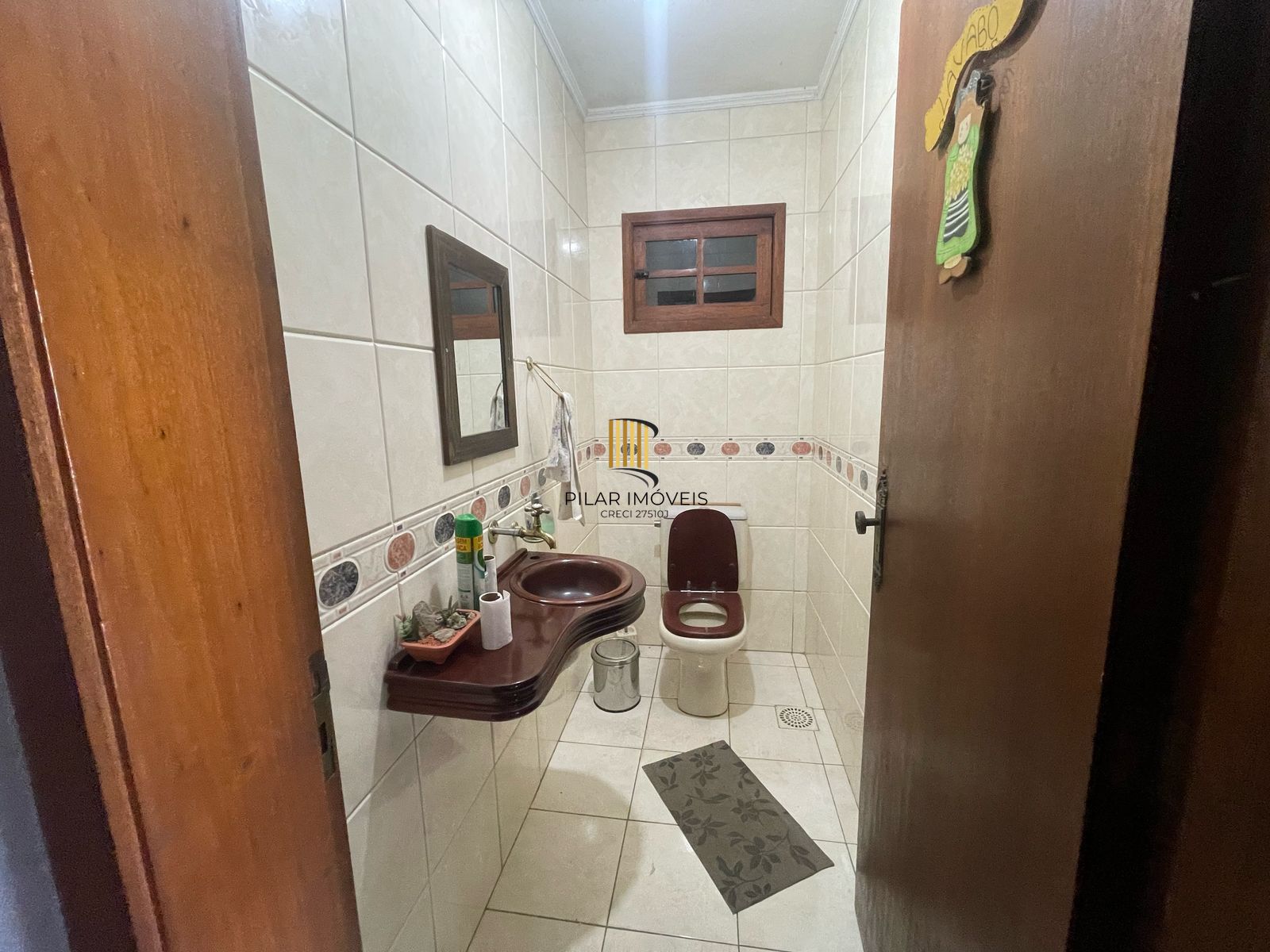 **Casa Residencial à Venda em Porto Alegre, Rio Grande do Sul**