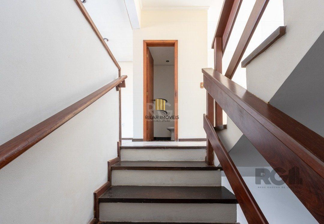 Casa em condomínio fechado para venda no bairro Jardim Isabel, com aproximadamente 197m² de área privativa,.