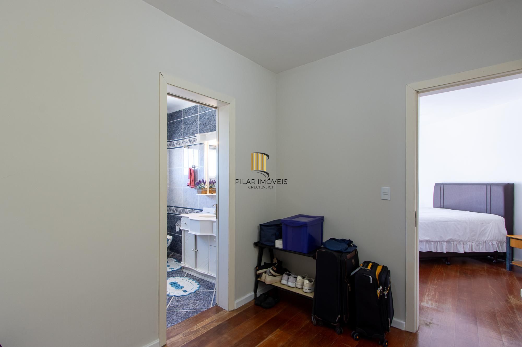 Casa 4 dormitórios no bairro Cristal