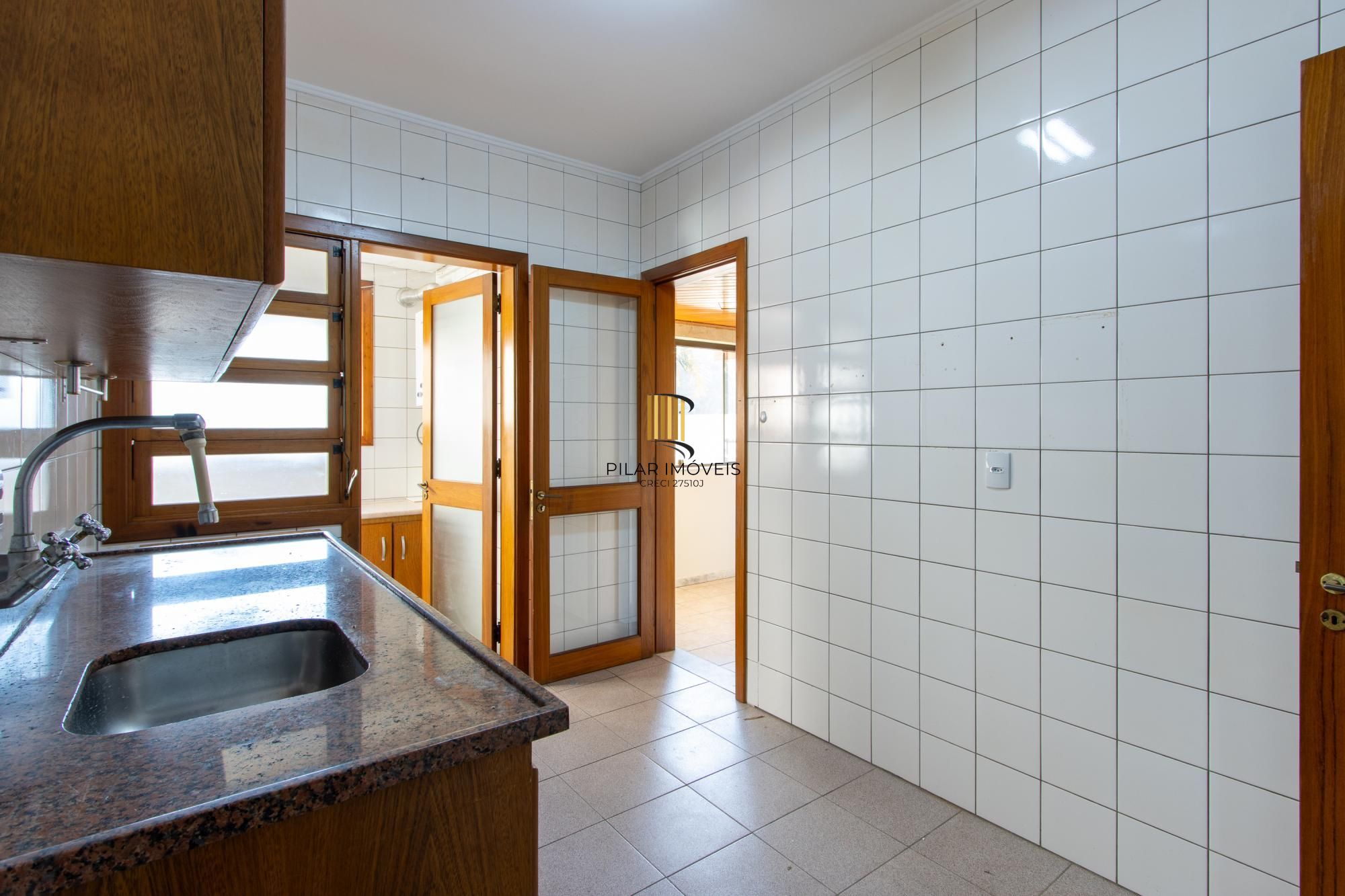 Apartamento 3 dormitórios no bairro Menino Deus