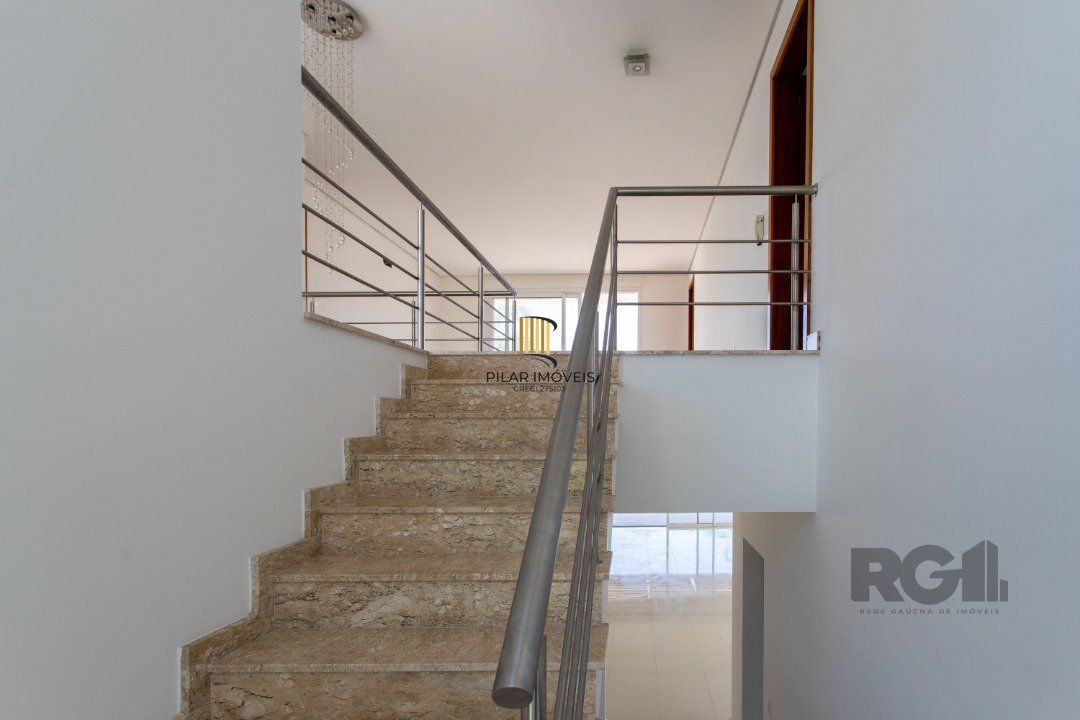 Casa  no condomínio Terra Ville , com aproximadamente 450m quadrados.