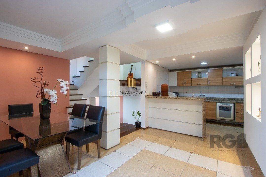 Casa Condominio para Venda - 170m², 3 dormitórios, sendo 1 suites, 2 vagas - Cavalhada