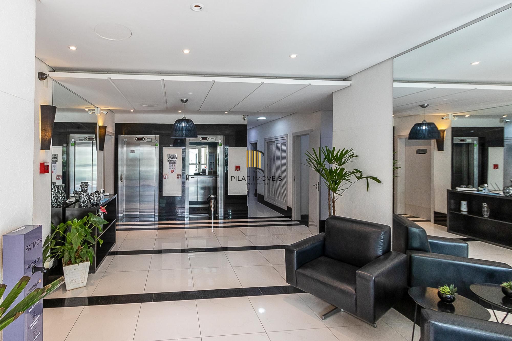 Apartamento de 3 dormitórios, 1 suíte e 2 vagas escrituradas no bairro Tristeza.