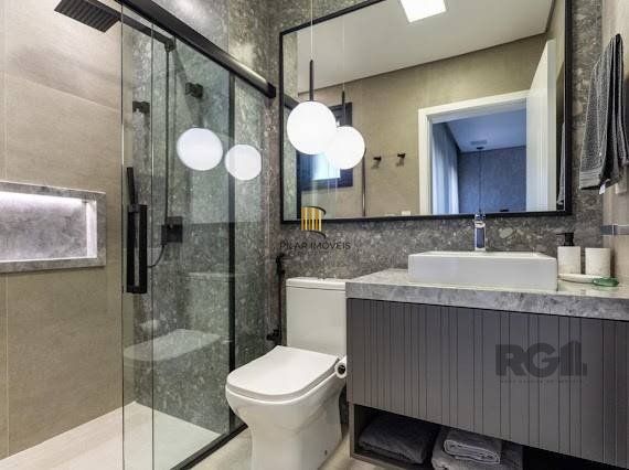 Casa 5 dormitórios no bairro Atlântida
