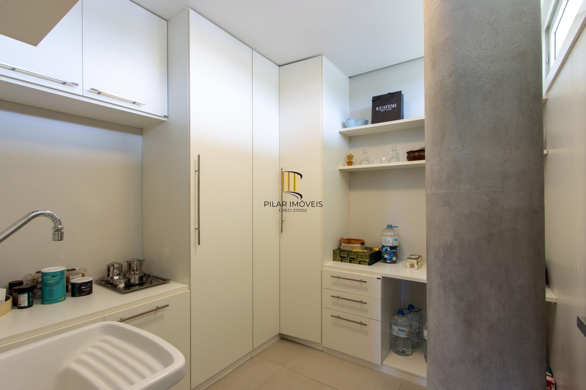 Luxuosa Casa em Condomínio de Alto Padrão com vista para Guaiba