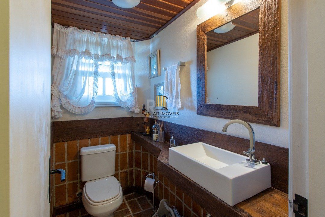 Casa de Condomínio 3 dormitórios no bairro Vila Conceição