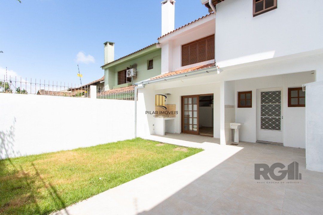 Casa 3 dormitórios no bairro Ipanema