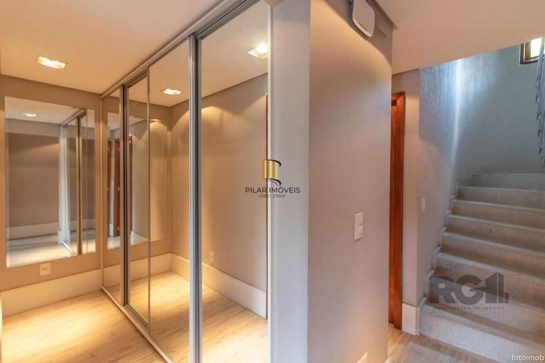 Casa Condominio para Venda - 307m², 5 dormitórios, sendo 1 suites, 4 vagas - Cristal