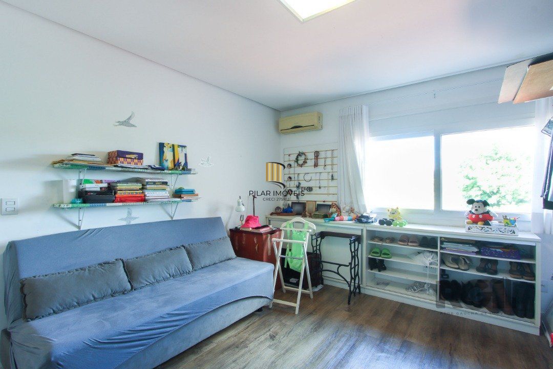 Casa de Condomínio 4 dormitórios no bairro Belém Novo