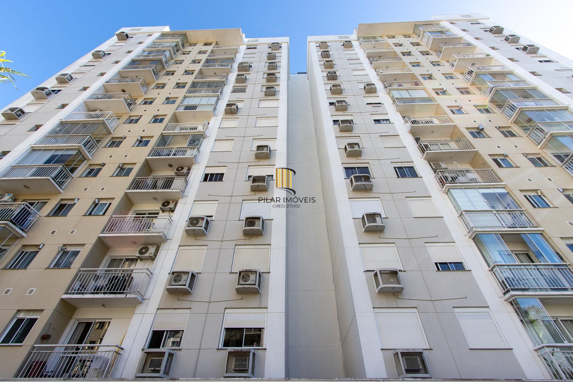 Apartamento, 2 dormitórios e 1 vaga, bairro Jardim Carvalho.