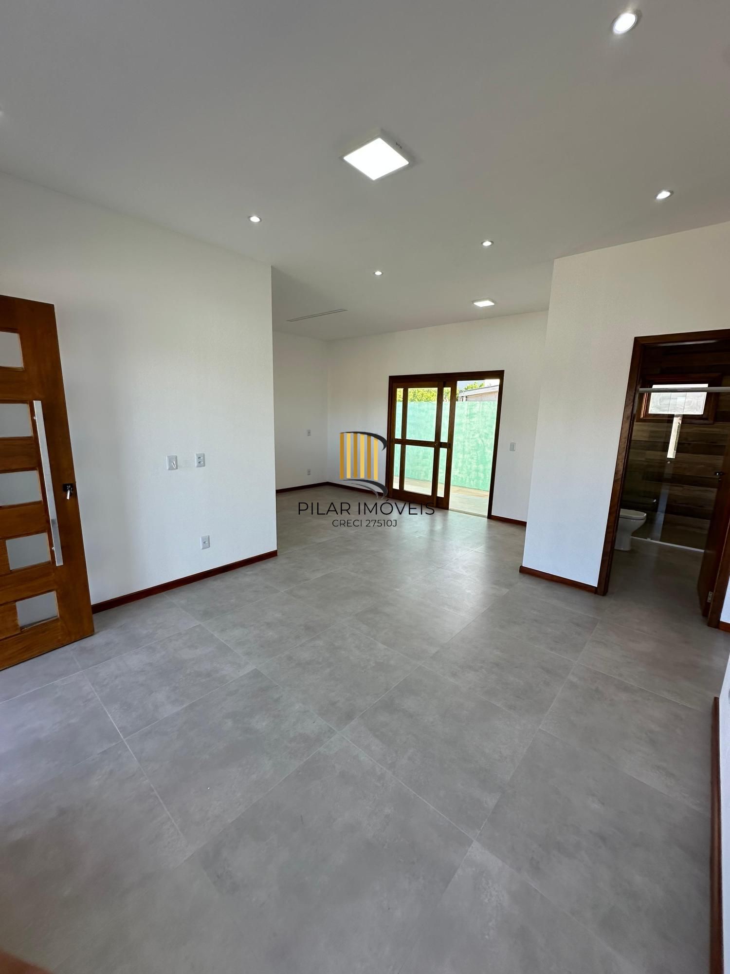 Casa 2 dormitórios no bairro Presidente