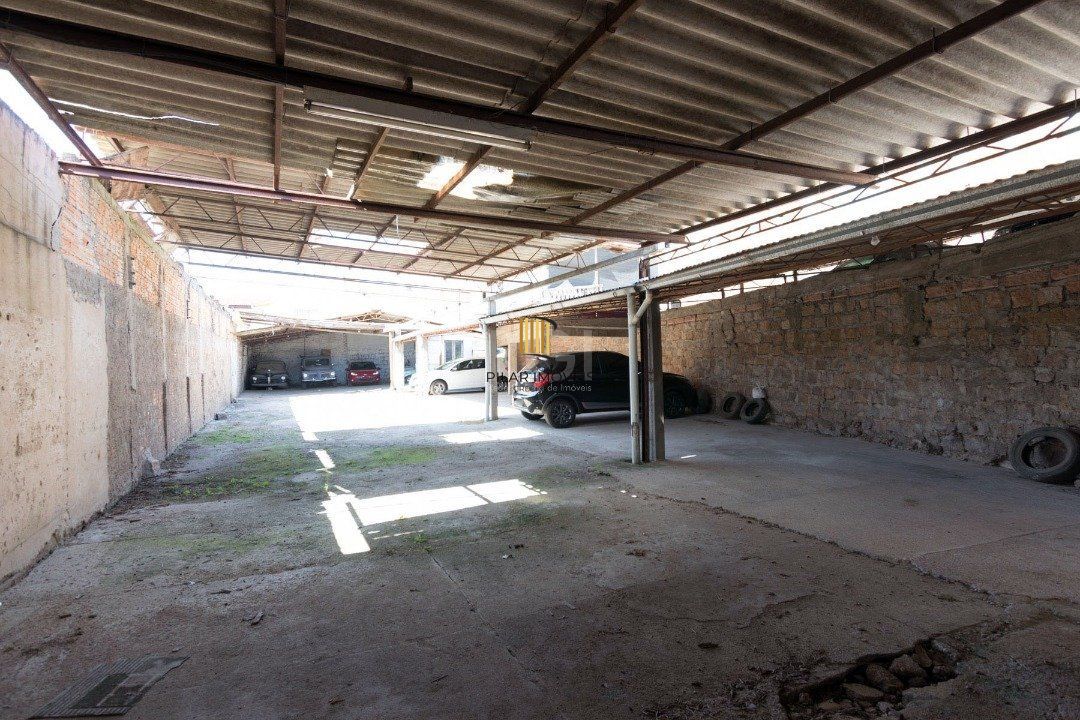Casa Comercial para Venda - 112m², 3 dormitórios, 2 vagas - Medianeira