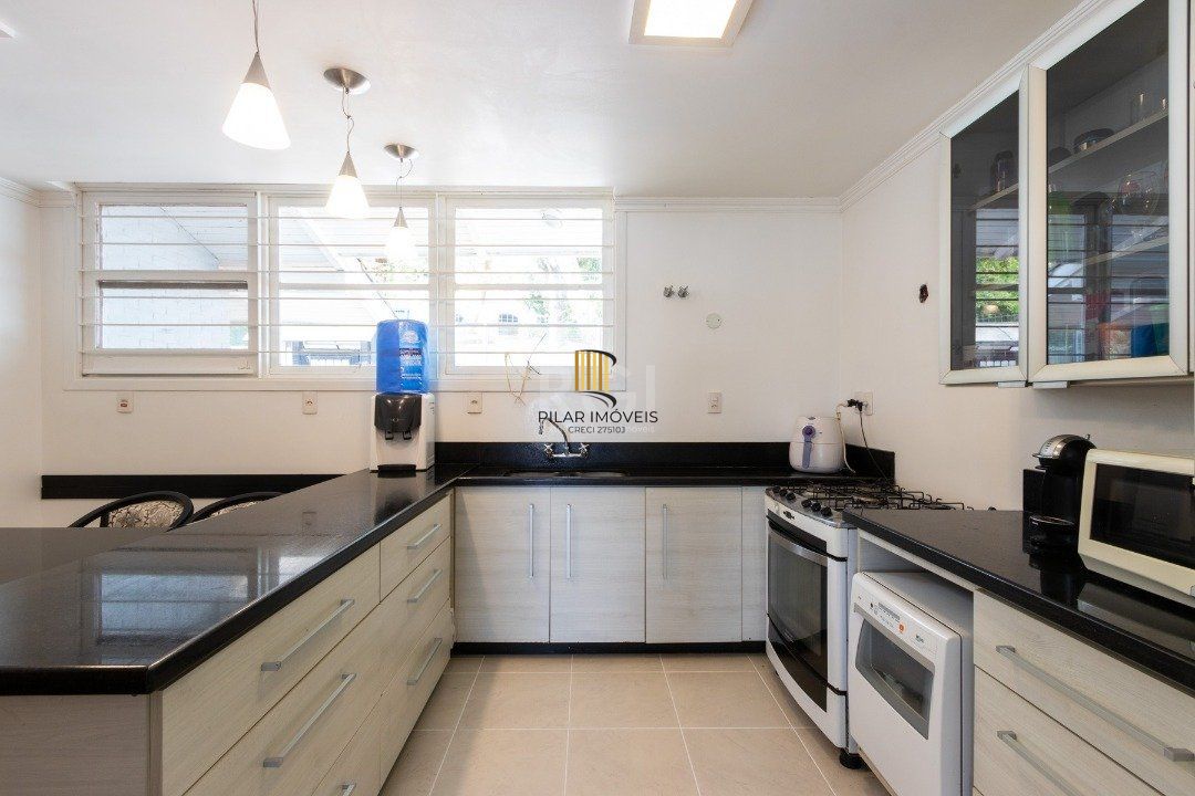 Casa para Venda - 312m², 5 dormitórios, sendo 3 suites, 6 vagas - Vila Conceição