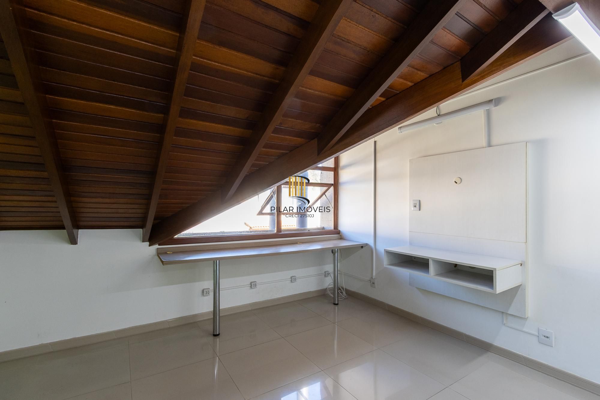 Casa para Venda - 135.78m², 3 dormitórios, sendo 3 suites, 1 vaga - Guarujá