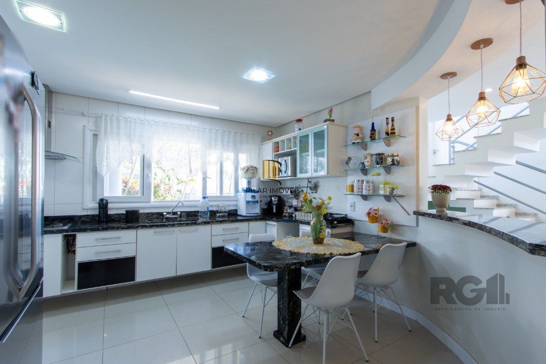 Casa de Condomínio 3 dormitórios no bairro Vila Nova