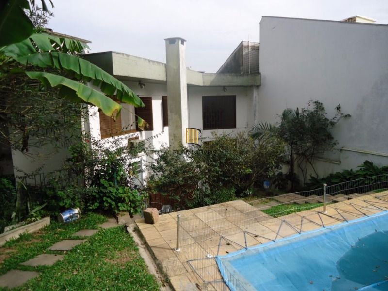 Casa para Venda - 290m², 3 dormitórios, sendo 1 suites, 3 vagas - Nonoai