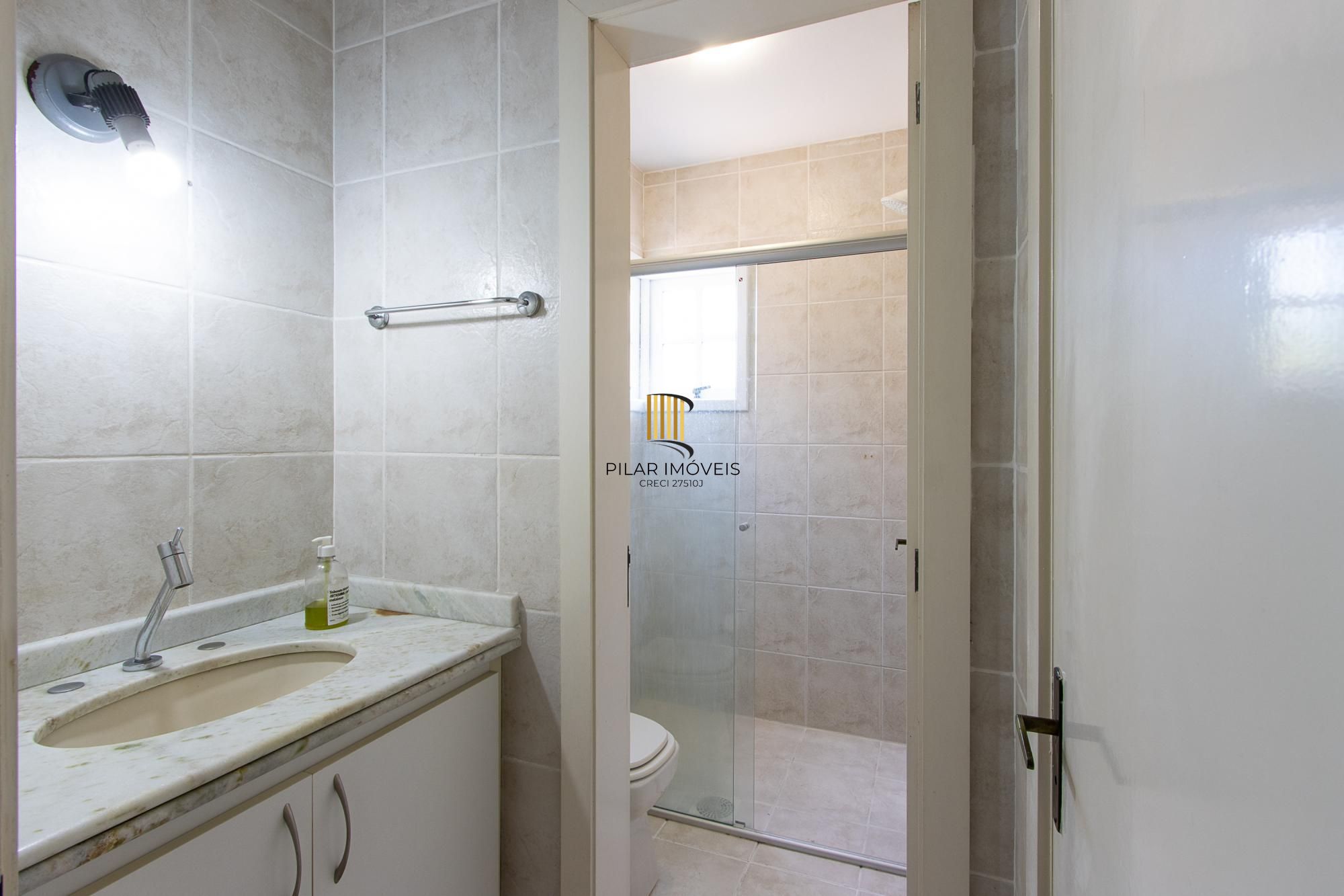 Casa de Condomínio 3 dormitórios no bairro Cristal