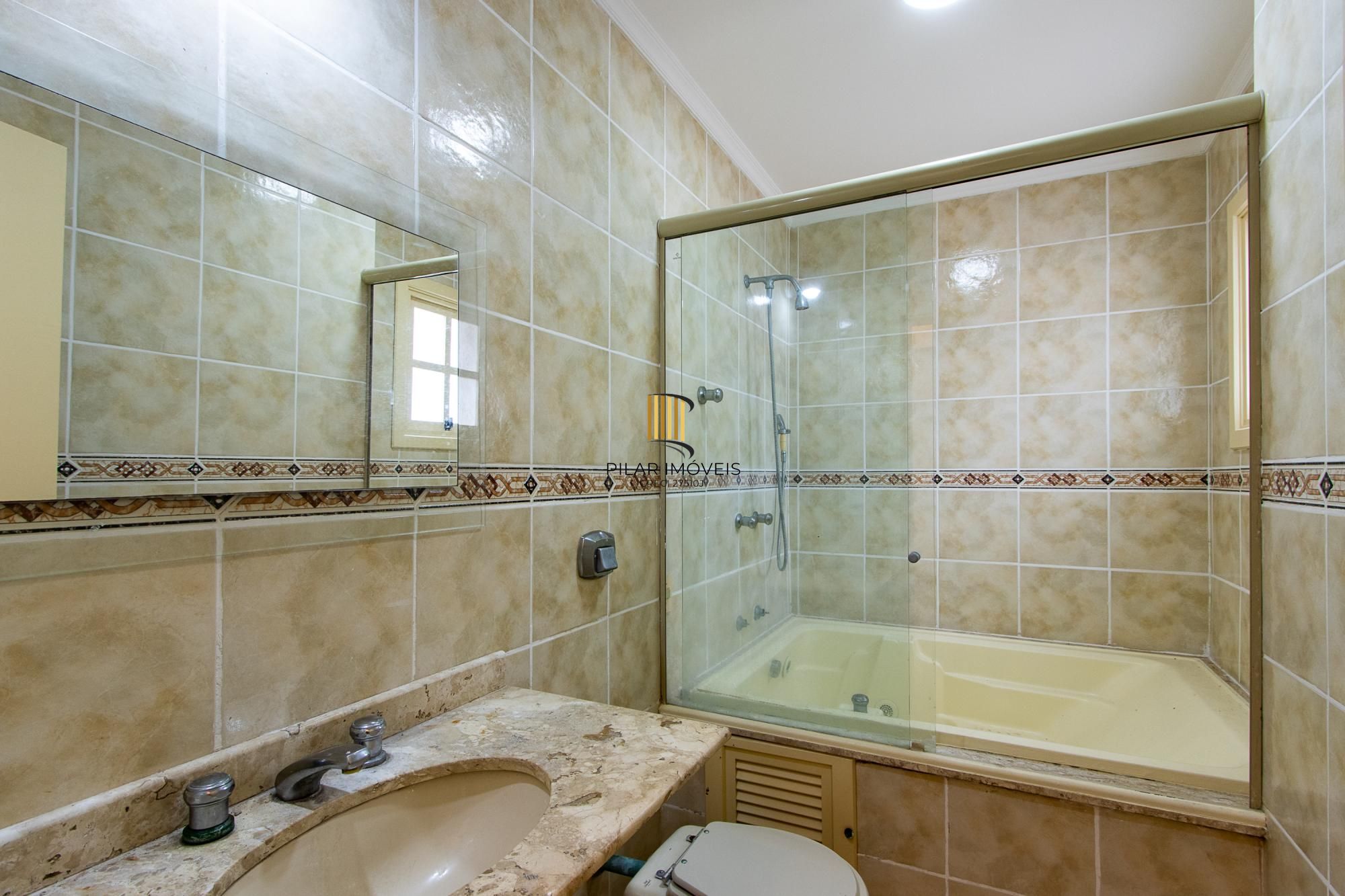 Casa em condomínio, 3 dormitórios (1 suite) 2 vagas - Jardim Isabel