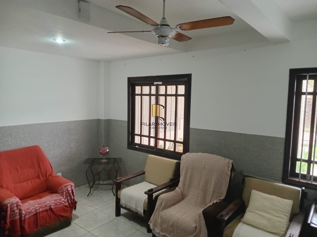 Excelente oportunidade de adquirir um sobrado no charmoso bairro Guarujá