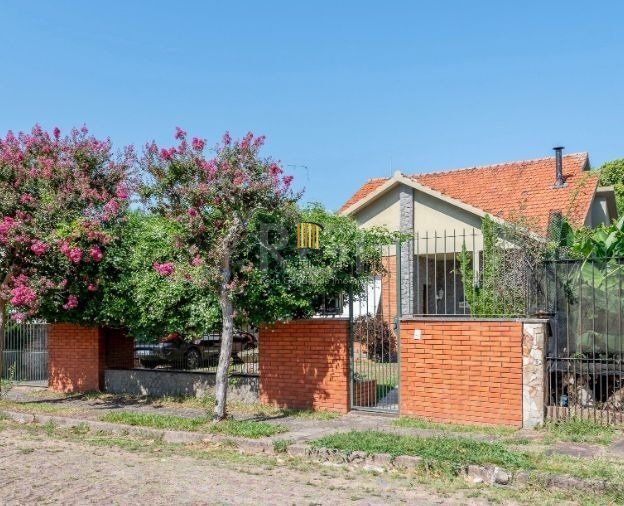 Casa 3 dormitórios no bairro Vila Assunção - Pilar Imóveis