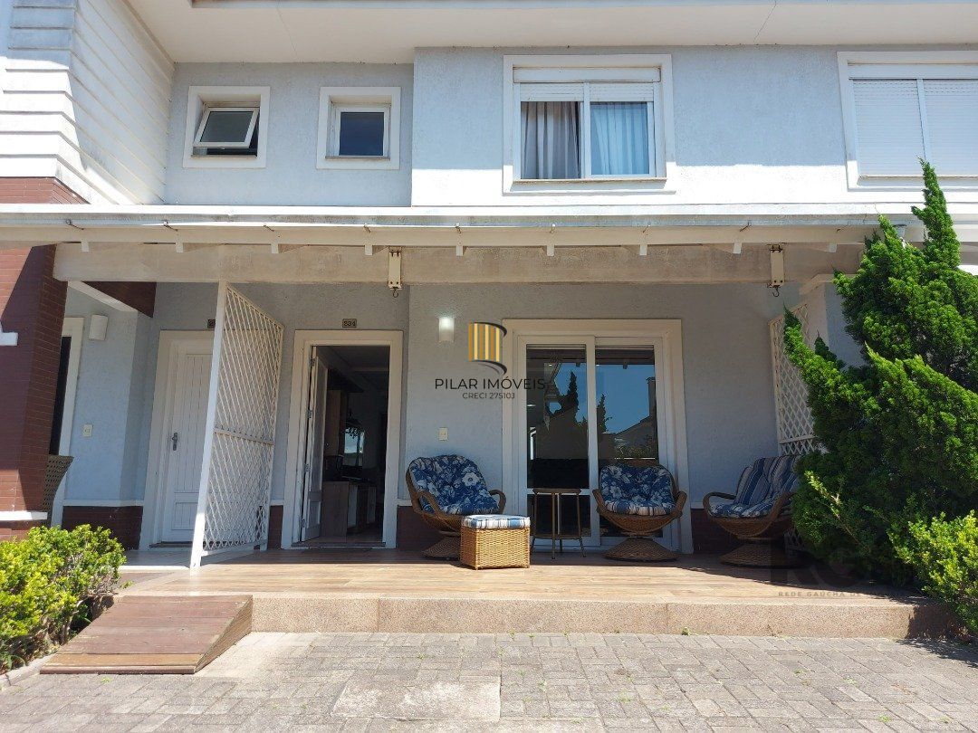 Casa em Condomínio Fechado com 3 quartos e 150m² privativos