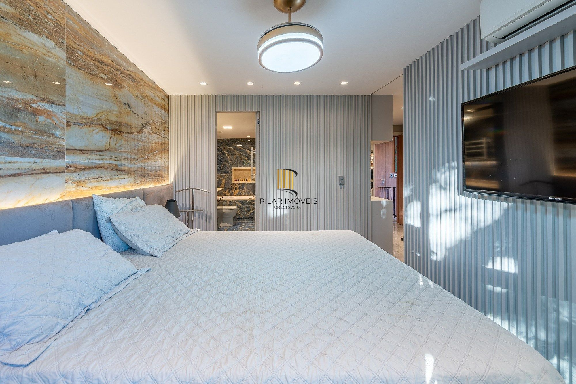 Apartamento de 3 dormitórios sendo 2 suítes