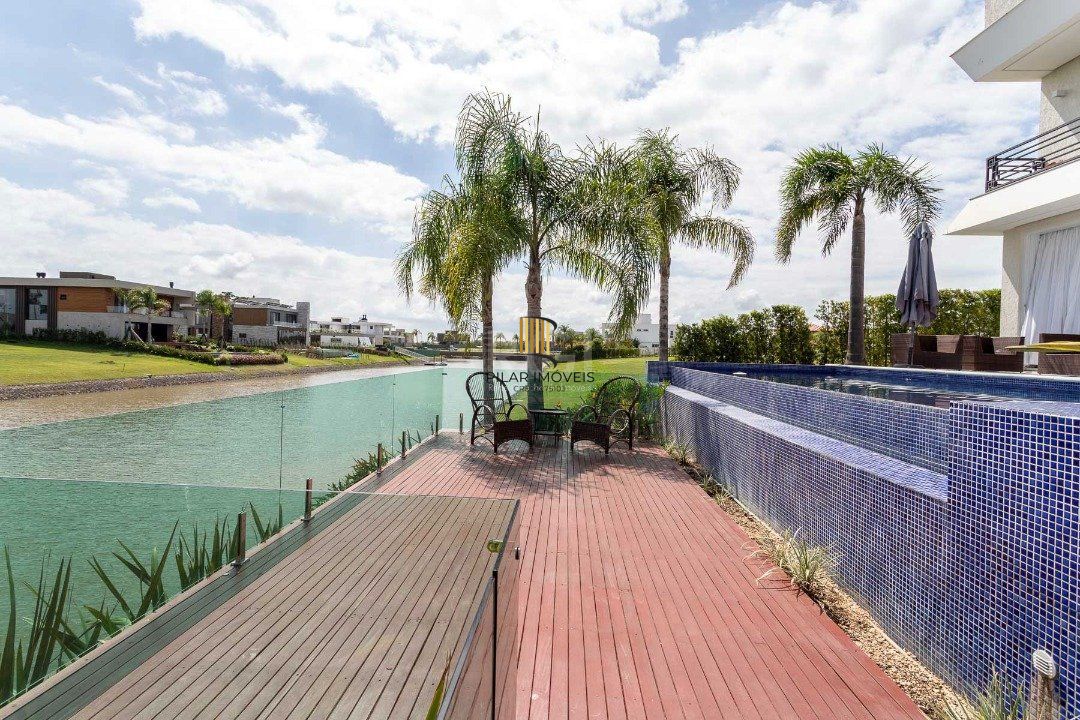 Casa Condominio para Venda - 519m², 4 dormitórios, sendo 4 suites, 2 vagas - Sans Souci