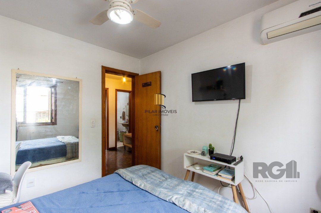 Casa de 3 dormitórios à venda na Tristeza - Zona sul de Poa.