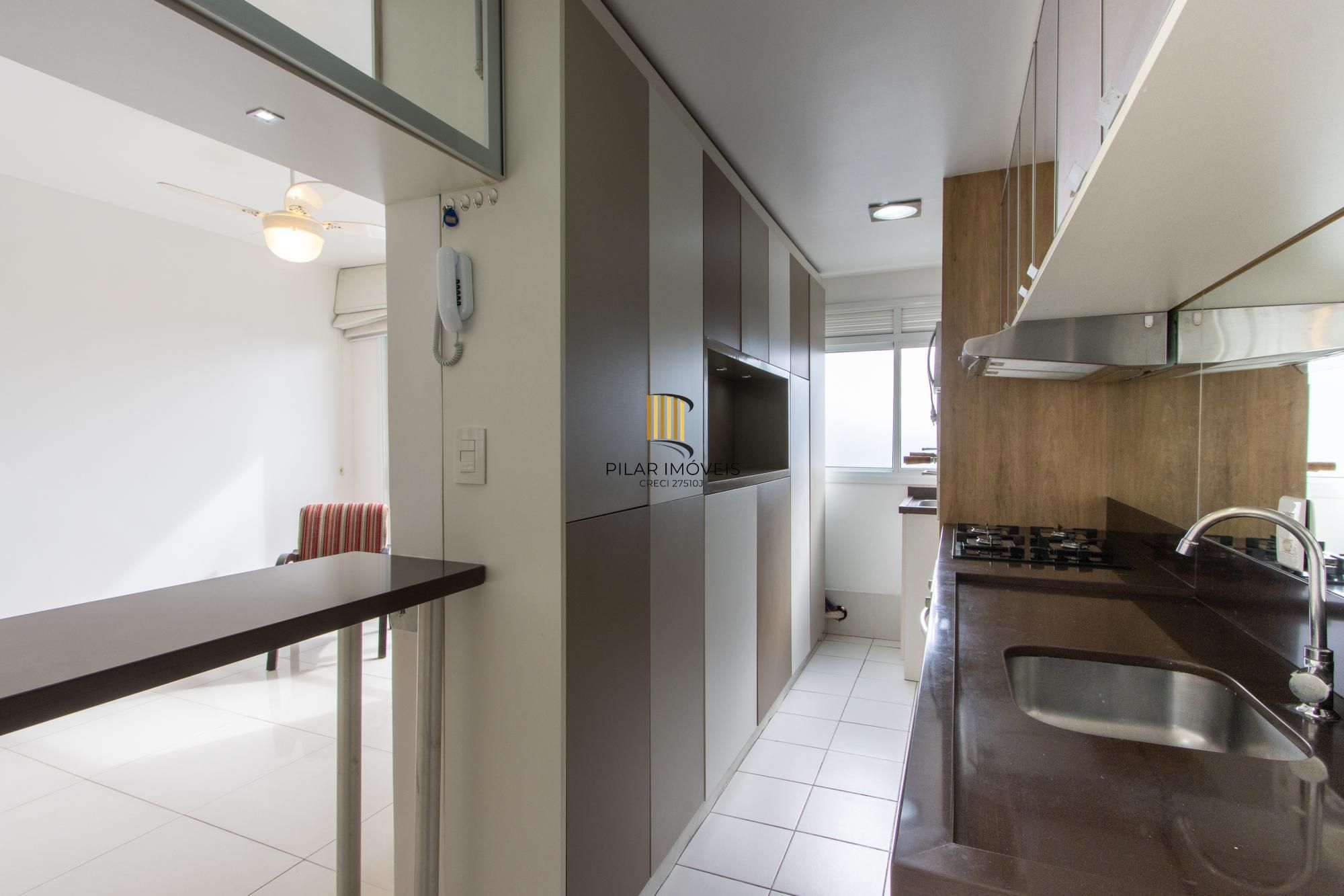 Apartamento no Bairro Cristal de 3 dormitórios,1 Suíte, Semi mobiliado com 1 vaga escriturada