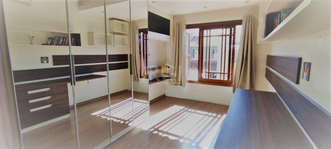Casa para Venda - 152m², 3 dormitórios, sendo 1 suites, 2 vagas - Nova Ipanema