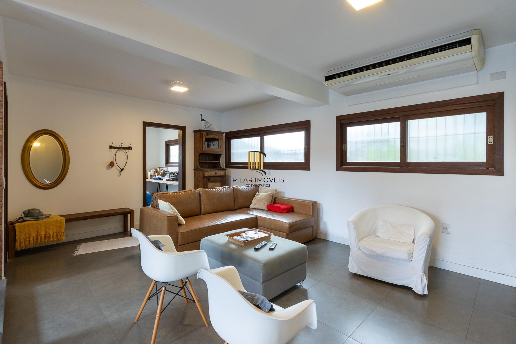 Casa com 6 quartos à venda  bairro Espírito Santo, Porto Alegre.