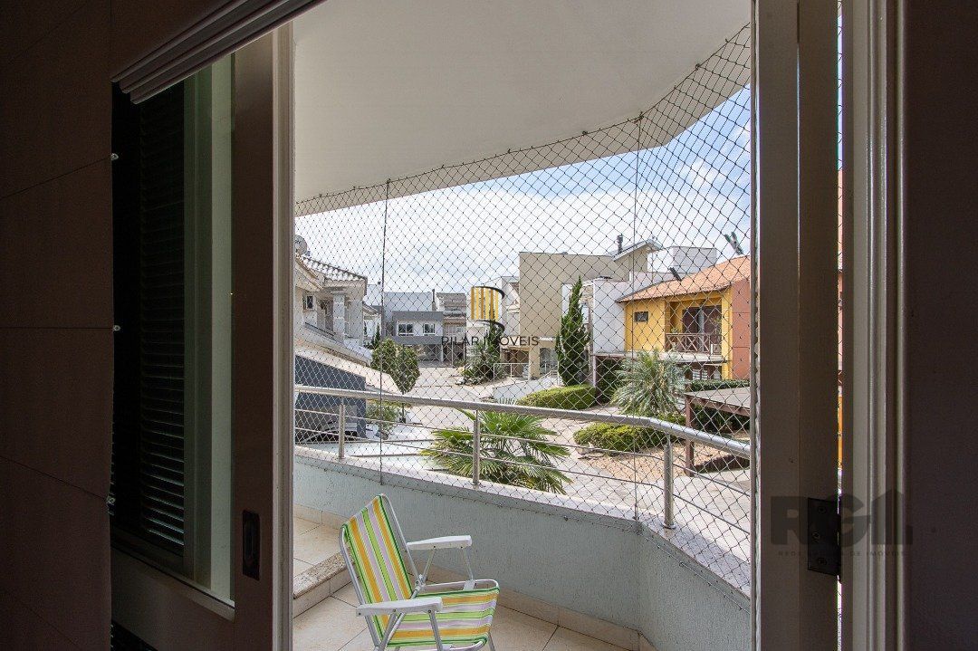 Casa de Condomínio 5 dormitórios no bairro Sarandi