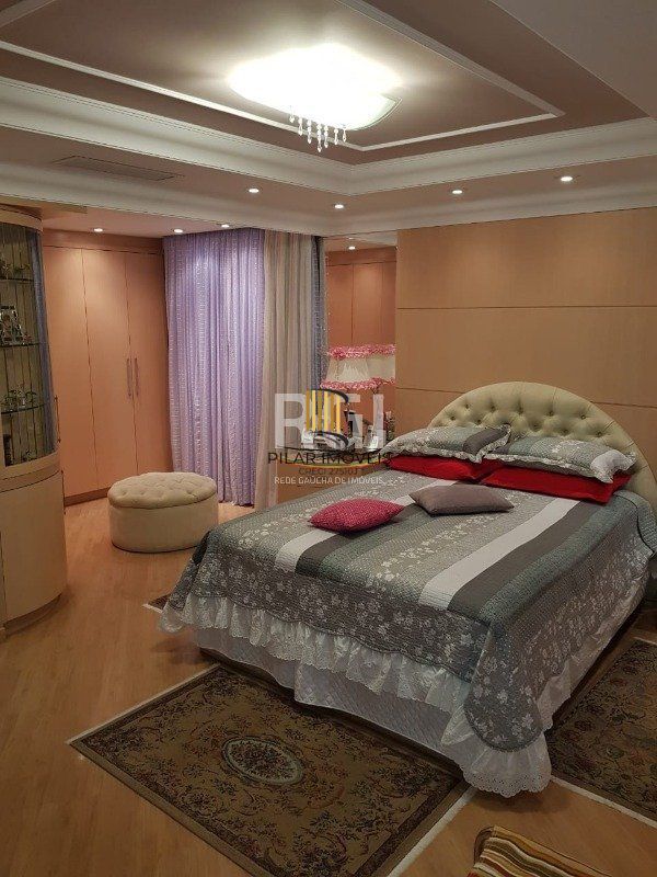 Casa para Venda - 300m², 3 dormitórios, sendo 1 suites, 4 vagas - Ipanema