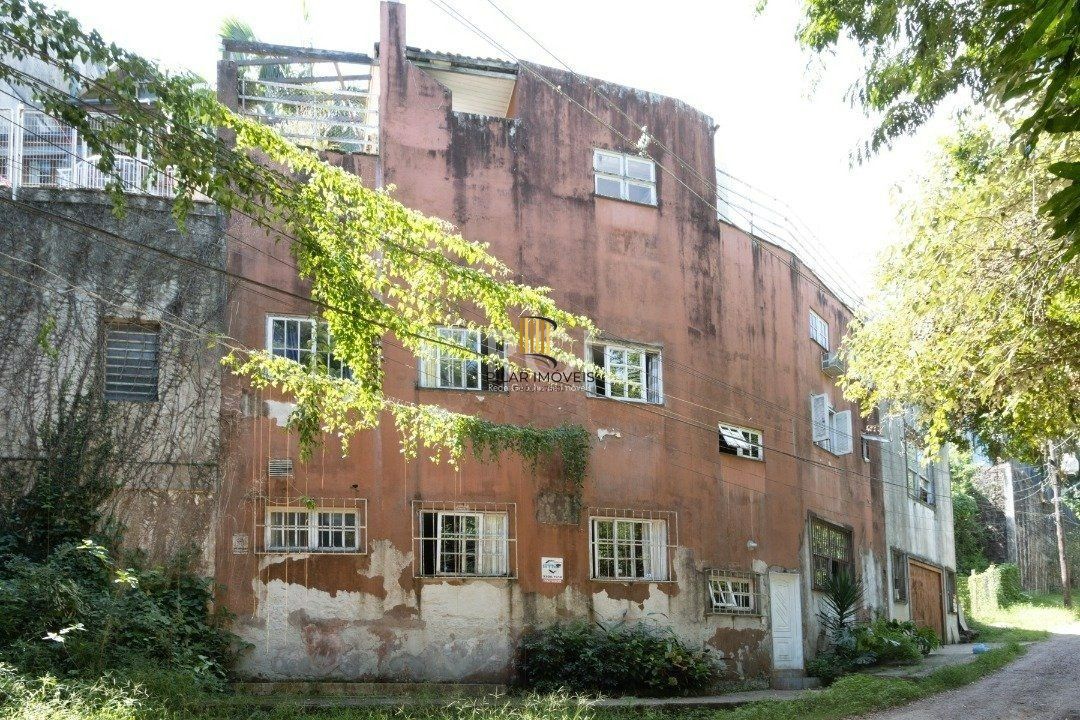 Terreno com área de 747m²