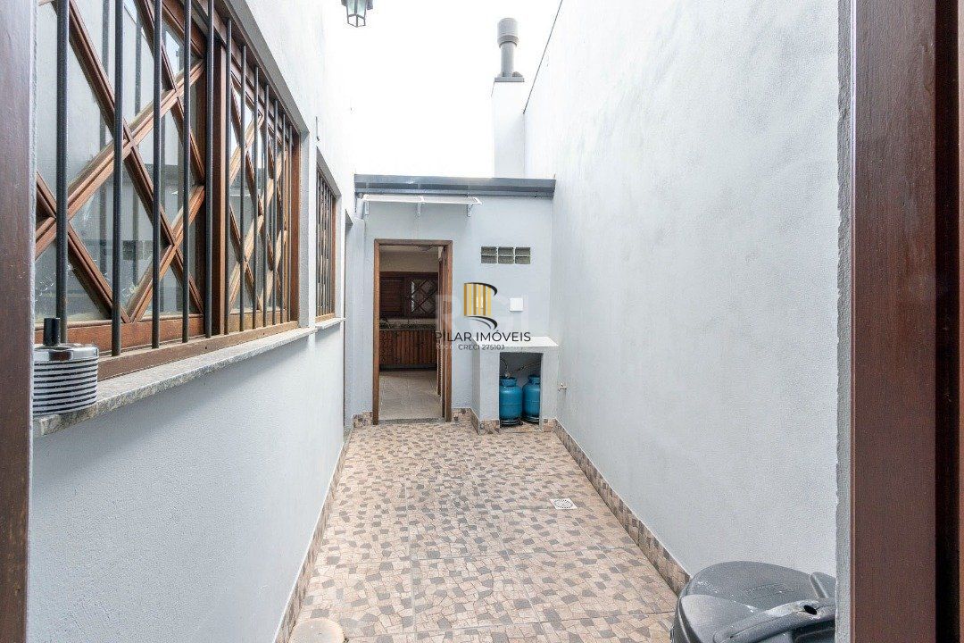 Casa para Venda - 451.63m², 5 dormitórios, sendo 1 suites, 4 vagas - Cristal