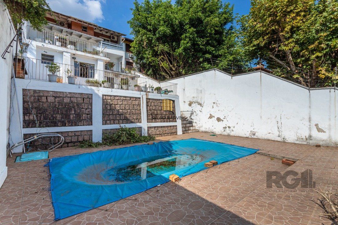 Casa com 3 Quartos à Venda, 293 m² por R$ 650.000