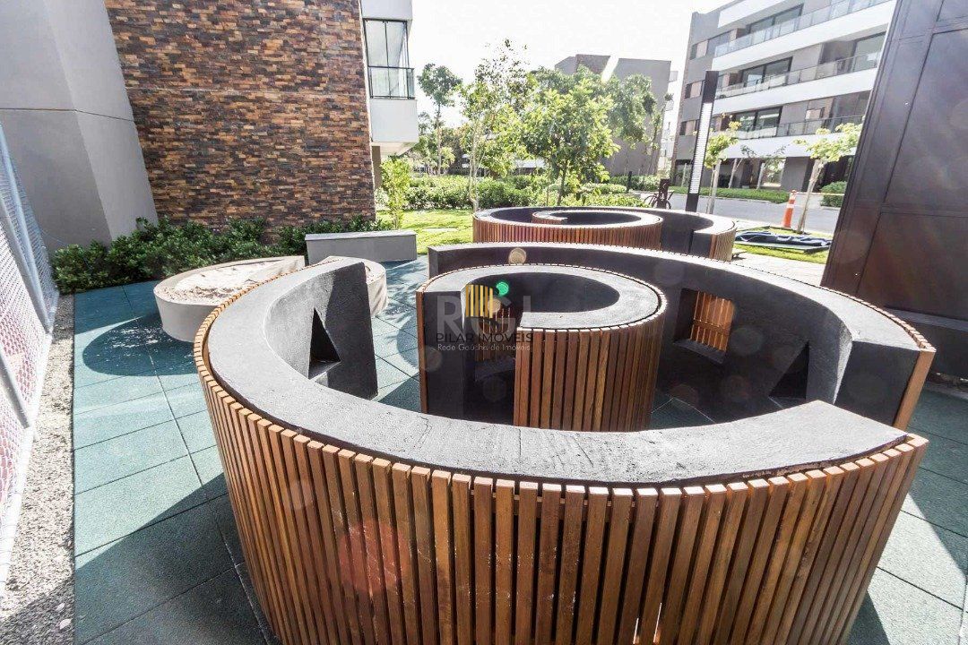 Apartamento para Venda - 164m², 3 dormitórios, sendo 3 suites, 3 vagas - Pedra Redonda