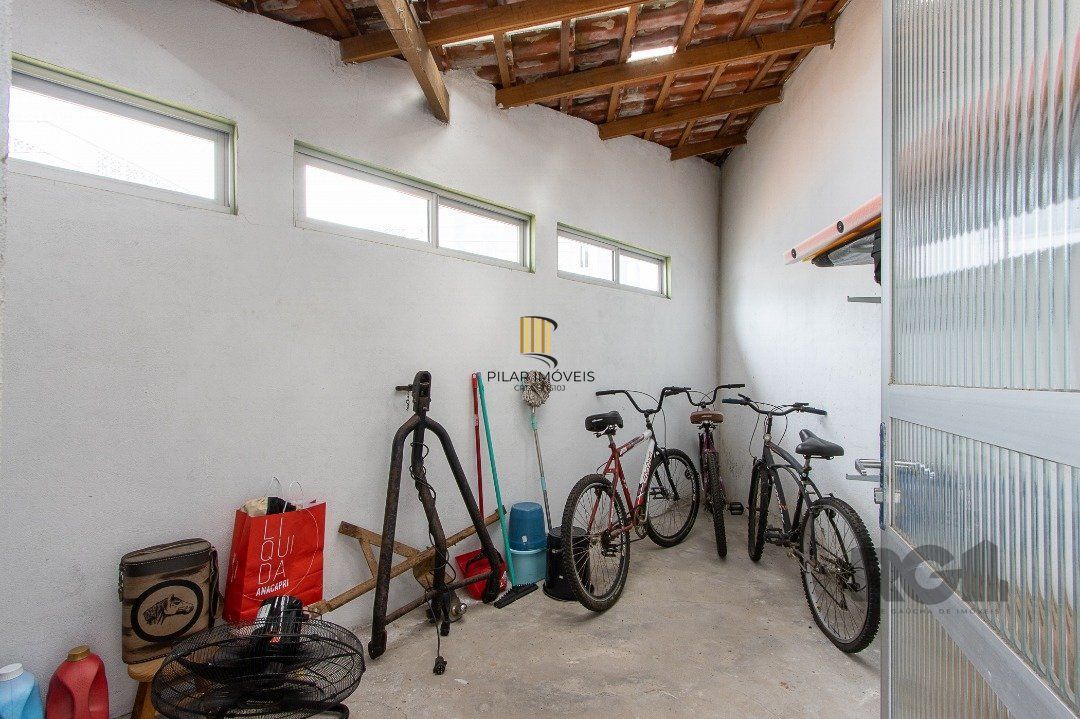 Casa 3 dormitórios no bairro Tristeza