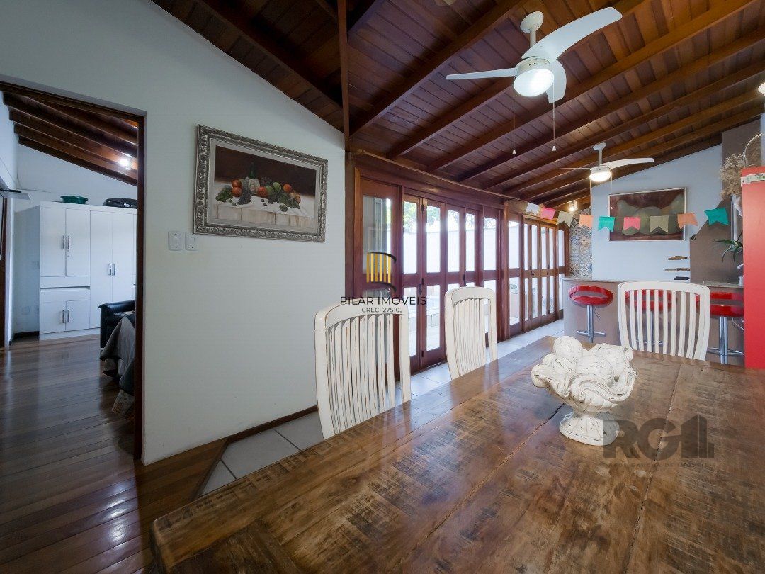 Casa de Condomínio 3 dormitórios no bairro Cavalhada
