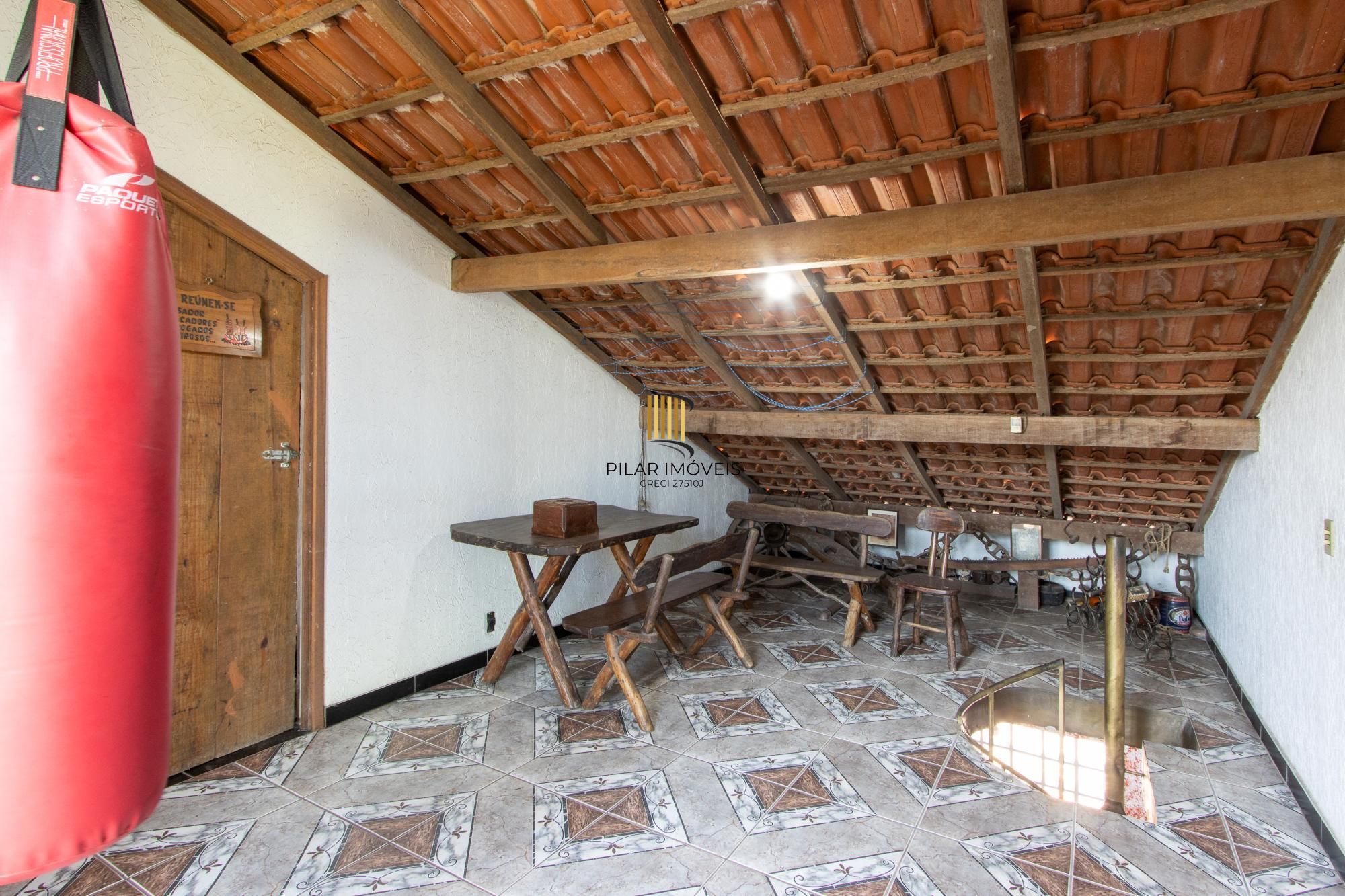 Casa 3 dormitórios no bairro Espírito Santo