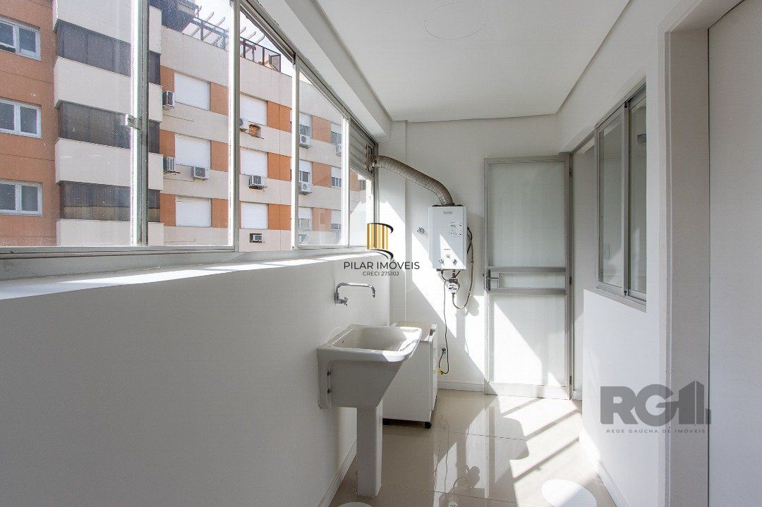 Apartamento com 3 dormitórios na Rua Dr. Barcelos
