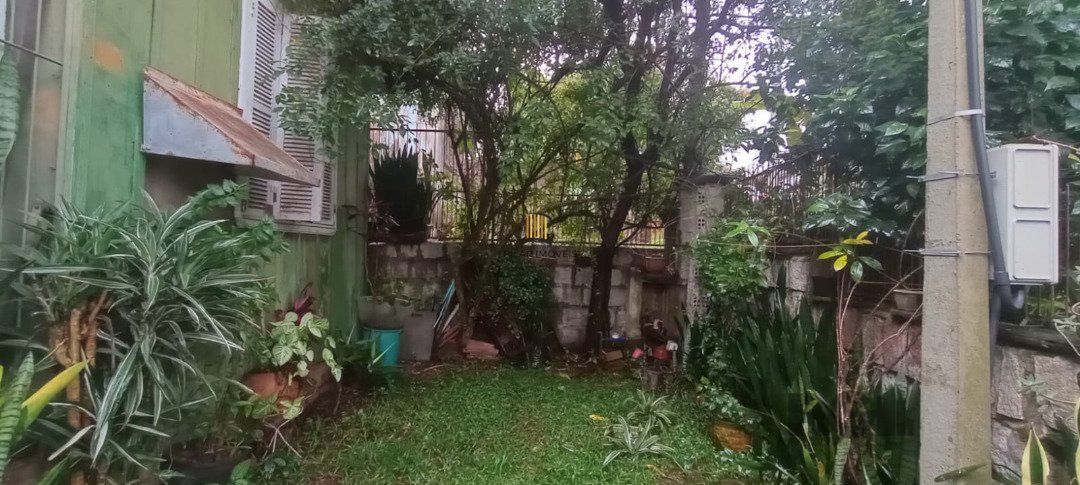 Casa 2 dormitórios no bairro Tristeza