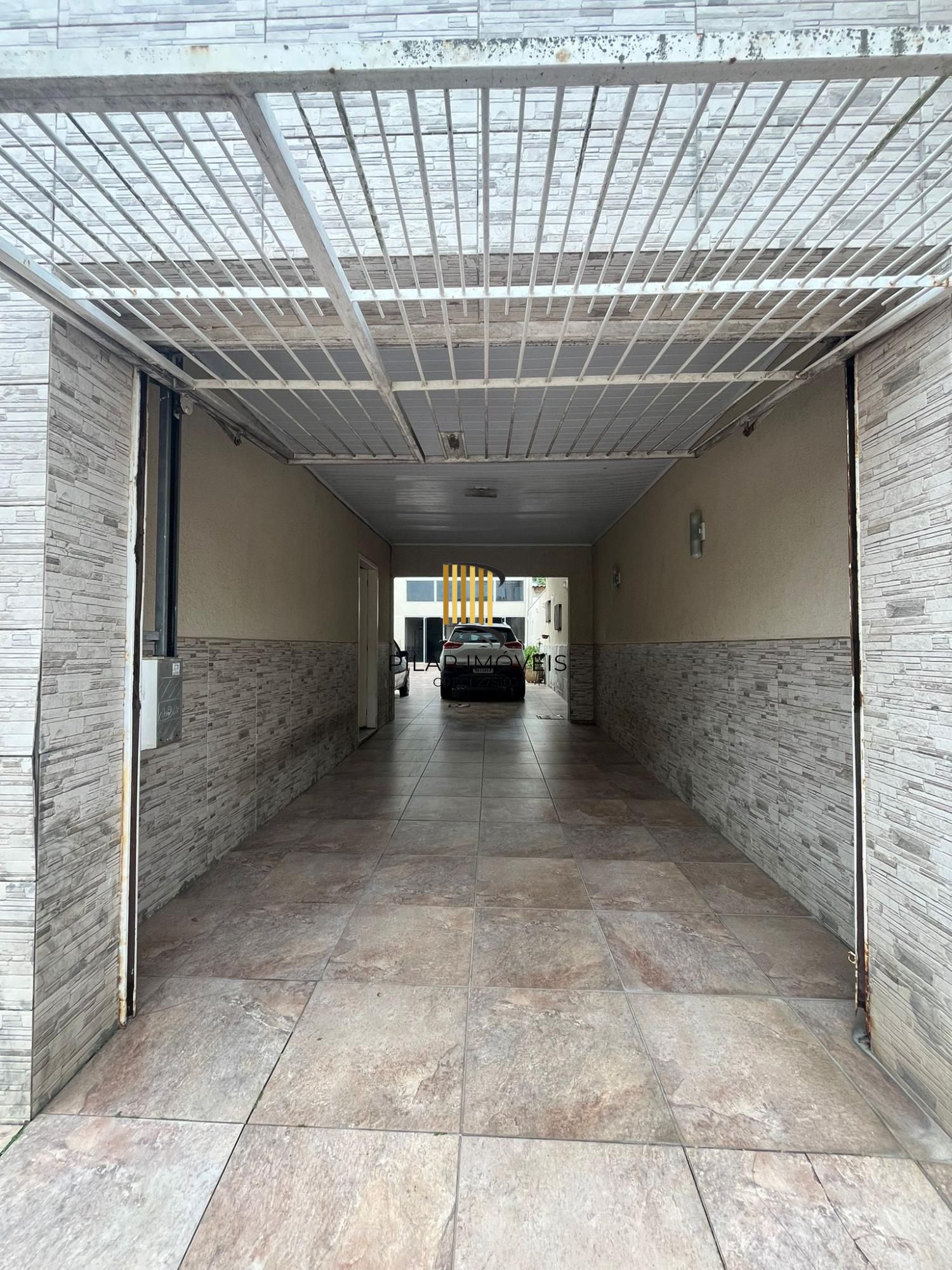 Duas casas no mesmo terreno – conforto, espaço e excelente localização!