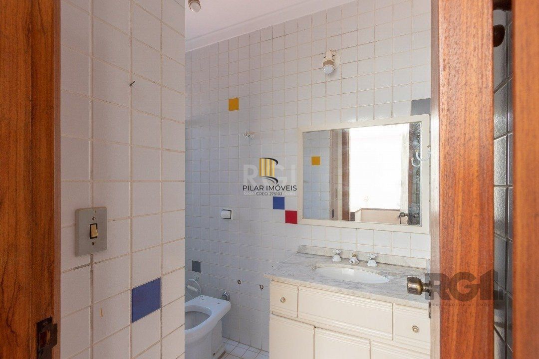 Casa em condomínio fechado para venda no bairro Jardim Isabel, com aproximadamente 197m² de área privativa,.