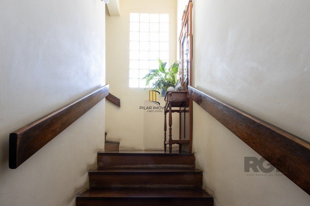Casa de Condomínio 4 dormitórios no bairro Hípica