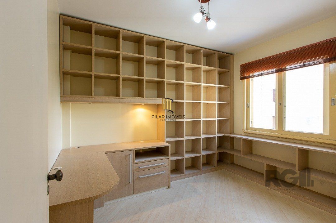 Apartamento com 3 dormitórios na Rua Dr. Barcelos