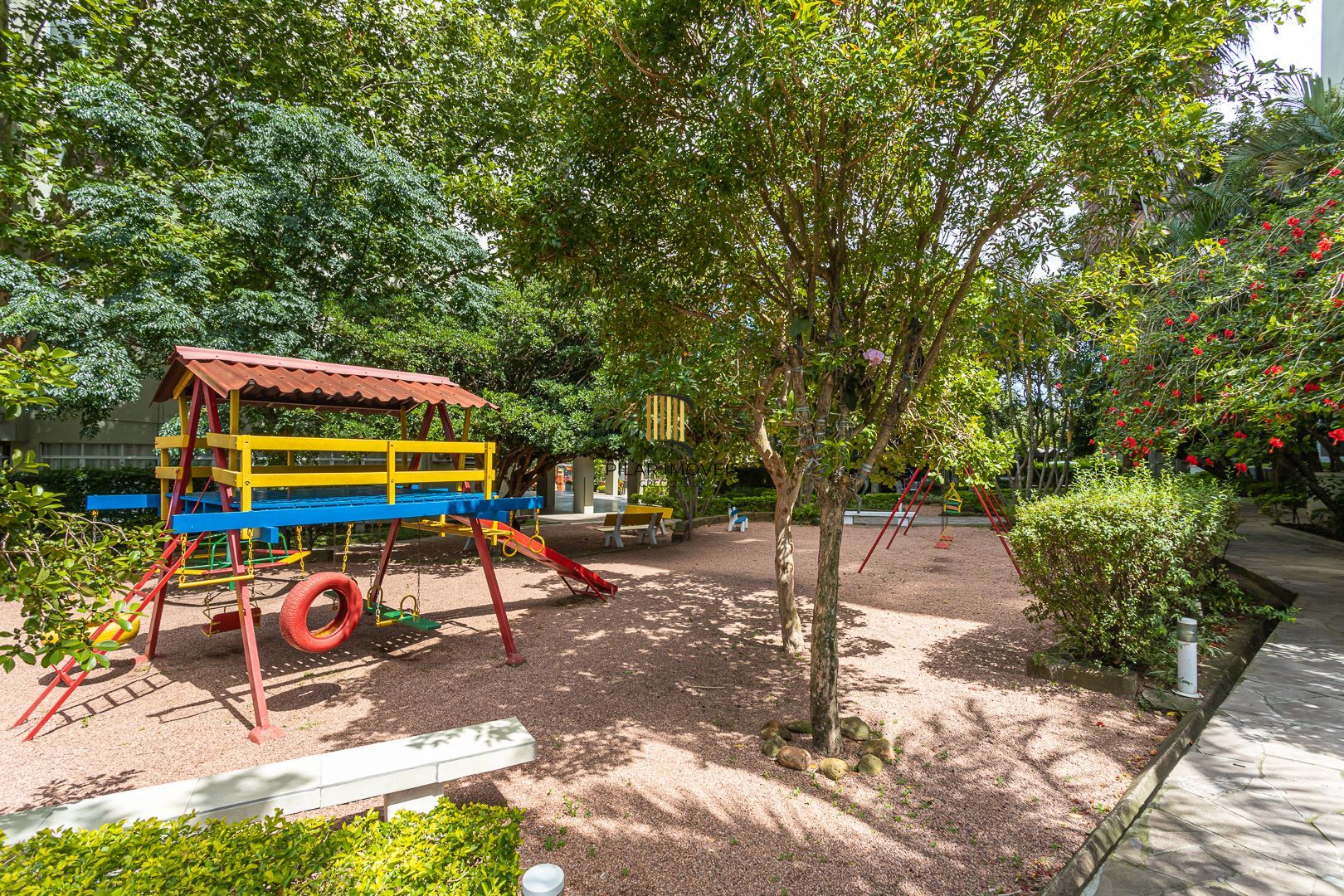 **Apartamento Semimobiliado de 1 Quarto em Vila Conceição, Porto Alegre, RS**