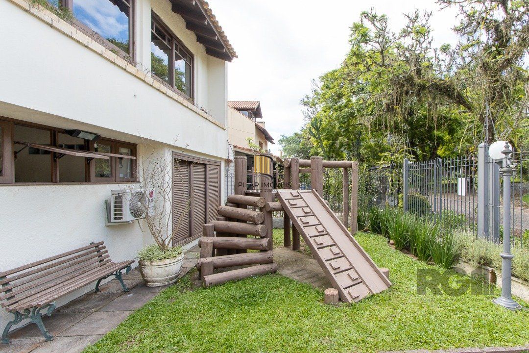 Casa condomínio | 3 Quartos | 1 Suíte | 2 Vagas | 249,20m2 Privativos | Bairro Assunção
